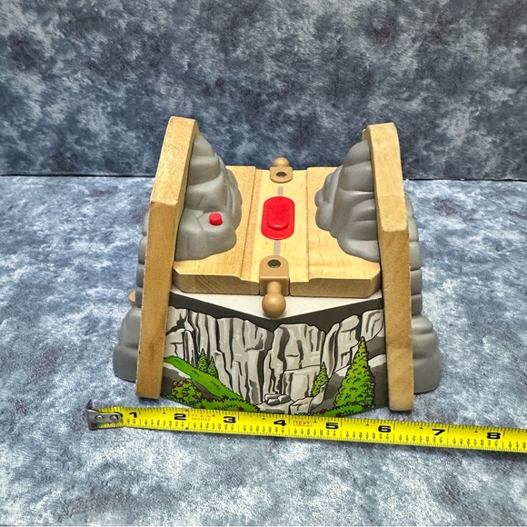 Thomas & Friends Mountain Overpass Tunnel Bridge - Picture 10 of 12